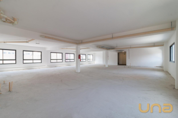Conjunto Comercial de 210,08m² no Centro