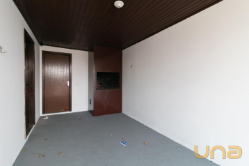 CASA COM 3 QUARTOS - ÁREA TOTAL 100,50 m² - PINHEIRINHO - REF 