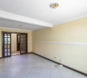 Sobrado Condomínio Orleans com Piscina!