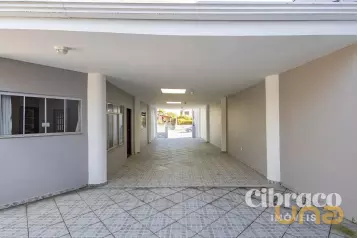 Casa com 3 quartos no Cajuru de 210,50m² 
