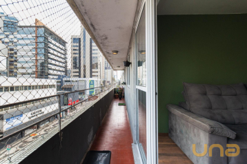 APARTAMENTO COM 3 QUARTOS - ÁREA TOTAL DE 134,10 m² - CENTRO -