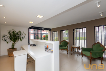 Casa Comercial e Residencial no Bom Retiro - Curitiba/PR
