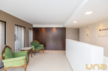 Casa Comercial e Residencial no Bom Retiro - Curitiba/PR