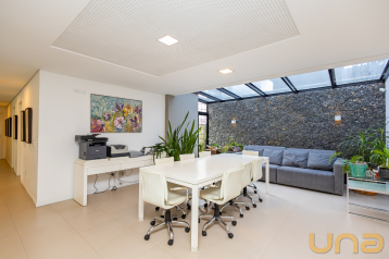 Casa Comercial e Residencial no Bom Retiro - Curitiba/PR