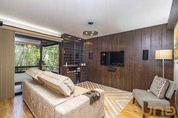 Apartamento 148m² com 03 quartos no São Lourenço - Curitiba/PR
