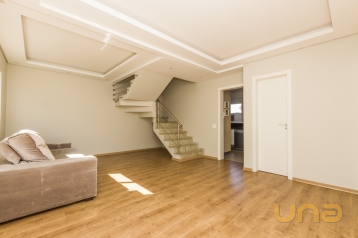 Sobrado em condominio em SANTA FELICIDADE com 139,67m² 