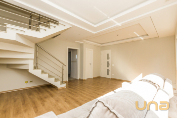 Sobrado em condominio em SANTA FELICIDADE com 139,67m² 