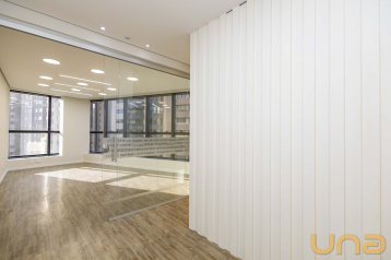 Sala Comercial com 35,53 m³ no Água Verde - 2279 - HABITEC