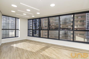 Sala Comercial com 35,53 m³ no Água Verde - 2279 - HABITEC