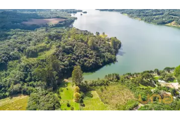 Chácara com frente para a represa do Passaúna