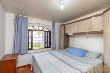 Venda Casa 5 Quartos no Bairro Alto Curitiba