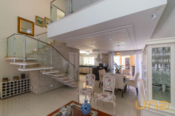 Sobrado no Botiatuva de 455,00 m²  - 11475.001-CLA