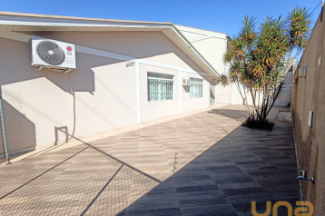 Casa no Água Verde de 224 m² com 3 quartos  - 214027-I2