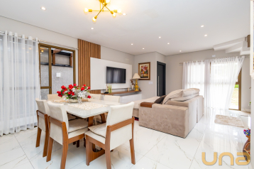 Casa em Condomínio 230 m² com 03 suítes no Santa Cândida - Cur