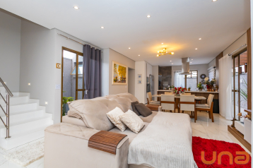 Casa em Condomínio 230 m² com 03 suítes no Santa Cândida - Cur