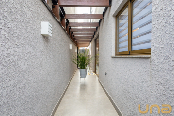 Casa em Condomínio 230 m² com 03 suítes no Santa Cândida - Cur
