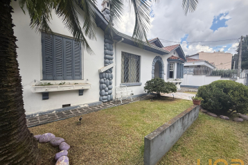 Casa comercial no CENTRO com 200 m²