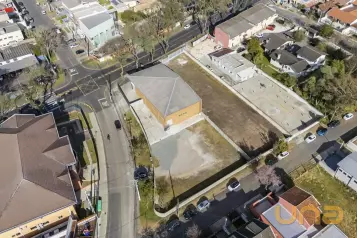 Loja em Santa Felicidade de 397,50m²