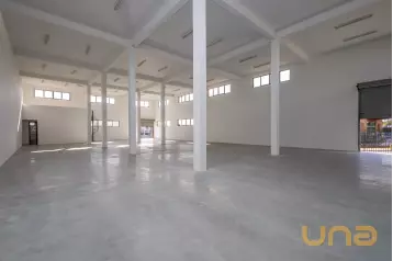 Loja em Santa Felicidade de 397,50m²