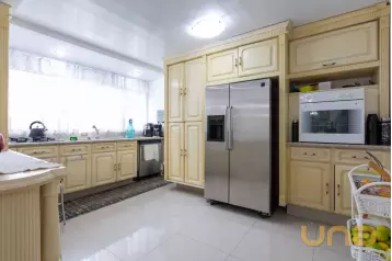 Casa com 150m² no Atuba