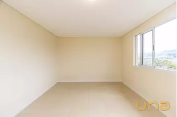 Sobrado em condominio com 103m² em Piraquara