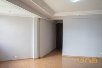 Apartamento com 3 dormitórios para alugar, 72 m² por R$ 2.400,