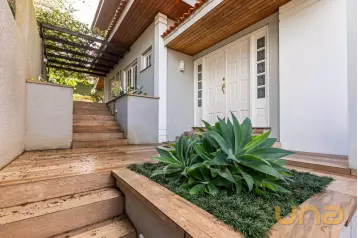 Casa à venda no Bom Retiro Curitiba