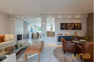 Casa com 414m² no Alphaville Graciosa