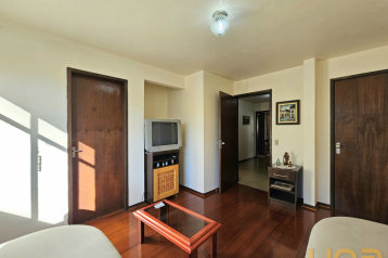 Apartamento com 3 dormitórios à venda com 92,17m² no Ed. José 