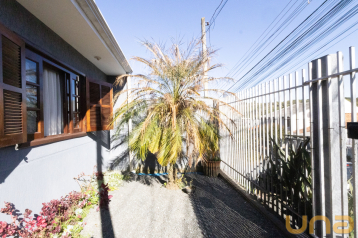 Casa em ALMIRANTE TAMANDARÉ com 81,64m²