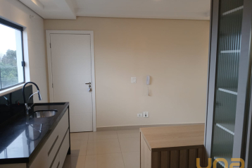 Apartamento em PINHAIS com 91,80m²
