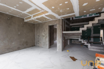 Casa no Alto da Glória de 463,81 m²  - 04981.001-RZ