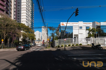 Loja no Alto da Glória de 200,00 m²  - 04981.002-RZ