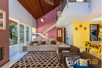 Casa de Alto Padrão à Venda – Campo Comprido, Curitiba/PR