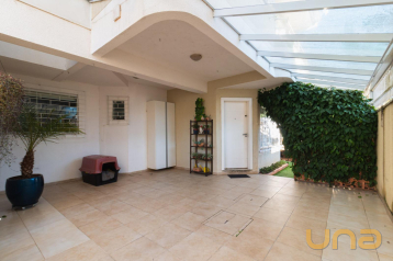 SOBRADO COM 4 QUARTOS - ÁREA TOTAL 184,52m² - MERCÊS - REF 607