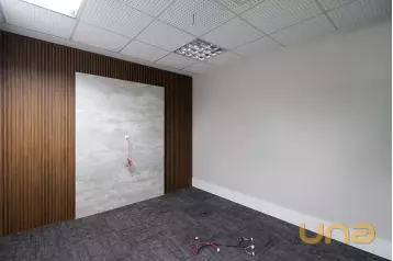 Conjunto Comercial para alugar no Centro Cívico de 338,55m² - 