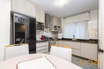 Apartamento 03 quartos no Tingui