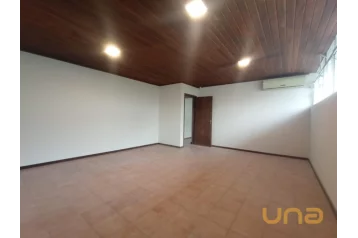 Conjunto Comercial no ALTO DA XV de 54,80 m²  - 39389.016-GL