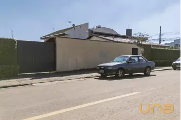 Terreno de Esquina no Bairro Portão – Excelente Oportunidade p