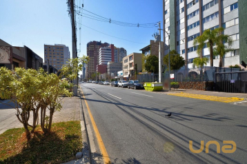 Apartamento com 3 dormitórios para alugar, 122 m² por R$ 3.000