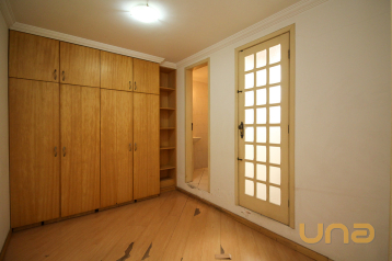 Sobrado para alugar no Uberaba com 3 quartos, sendo 1 suite