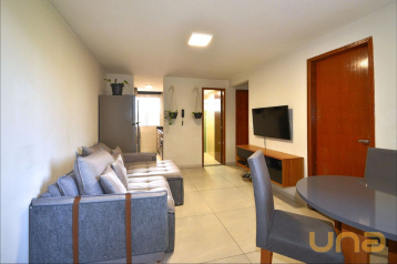Apartamento com 3 dormitórios à venda, 51 m² por R$ 295.000,00