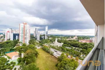 Apartamento com quatros suítes no Ecoville