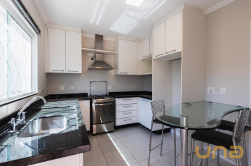 SOBRADO COM 3 QUARTOS - ÁREA TOTAL DE 179,69m² - SANTA FELICID