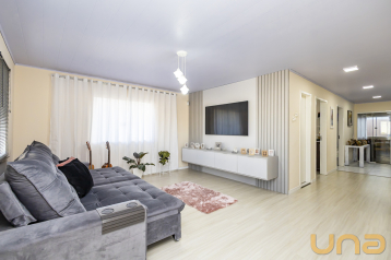 Casa com 3 dormitórios à venda com 126,00m² no Jardim Esmerald