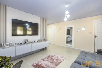 Casa com 3 dormitórios à venda com 126,00m² no Jardim Esmerald