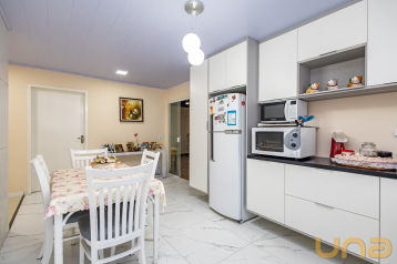 Casa com 3 dormitórios à venda com 126,00m² no Jardim Esmerald