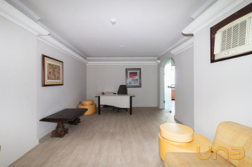 Sala/Conjunto Comercial no Centro de 80,40 m²  - 04102.006-RZ