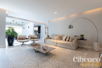 Casa á venda no Alphaville com 541m²