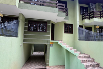 Sobrado em SANTA FELICIDADE com 121,80m²
